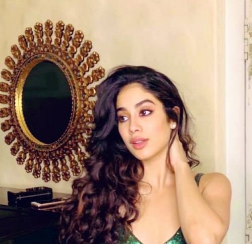 Jhanvi Kapoor Insta Age Wiki Family Boyfriend Facts Movies biowiki