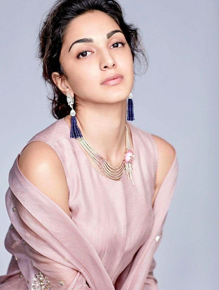 Kiara Advani Age, Biography, Wiki, Affairs, Family, Films